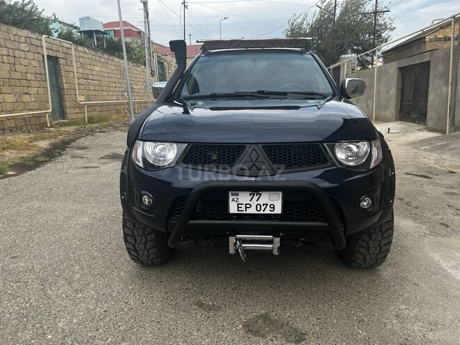 Mitsubishi L200 2014, 298,000 km - 2.5 л - Bakı