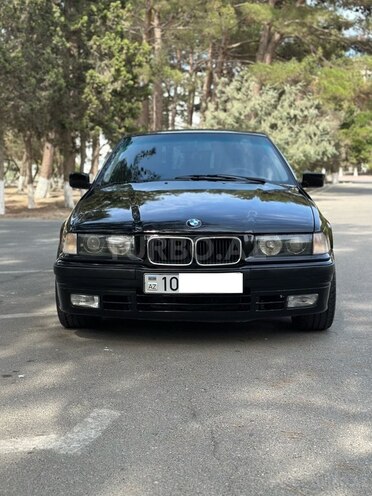 BMW 318 1994, 347,000 km - 1.8 l - Sumqayıt