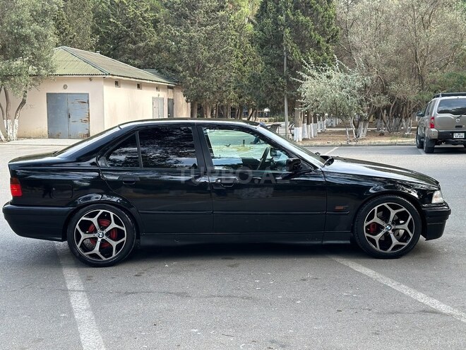 BMW 318 1994, 347,000 km - 1.8 l - Sumqayıt