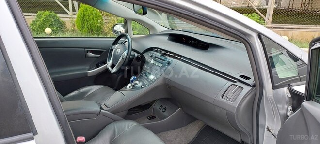 Toyota Prius 2010, 330,000 km - 1.8 л - Bakı