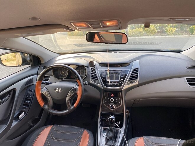 Hyundai Elantra 2015, 231,746 km - 1.8 l - Bakı