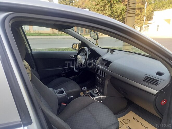 Opel Astra 2004, 179,000 km - 1.4 l - Mingəçevir