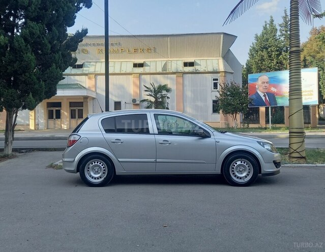Opel Astra 2004, 179,000 km - 1.4 l - Mingəçevir