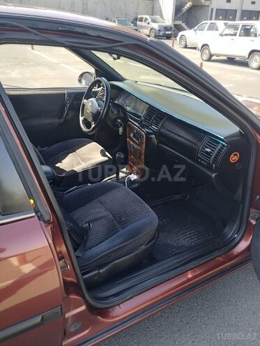 Opel Vectra 1996, 260,000 km - 2.0 l - Bakı