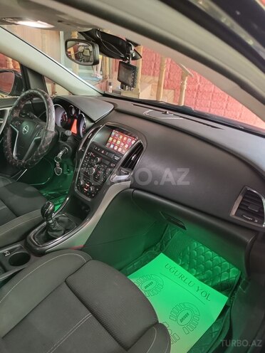 Opel Astra 2012, 330,000 km - 1.3 l - Bərdə