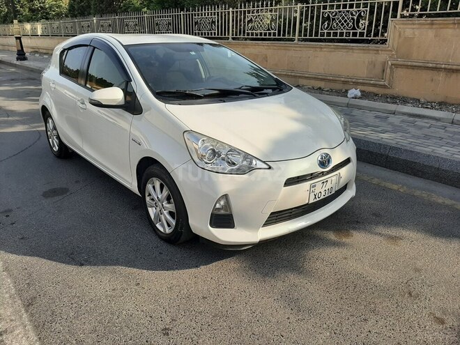 Toyota Prius C 2014, 151,000 km - 1.5 l - Bakı
