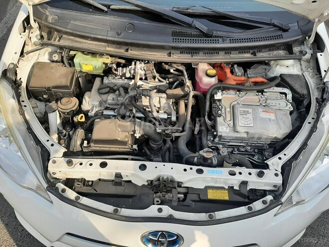 Toyota Prius C 2014, 151,000 km - 1.5 l - Bakı