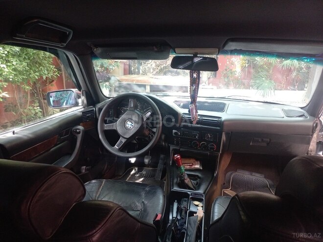 BMW 520 1990, 250,000 km - 2.0 л - Bakı