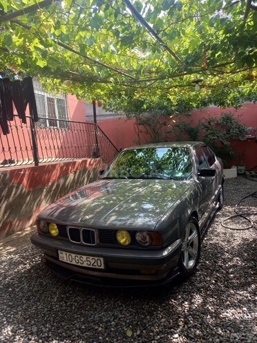BMW 520 1990, 250,000 km - 2.0 л - Bakı