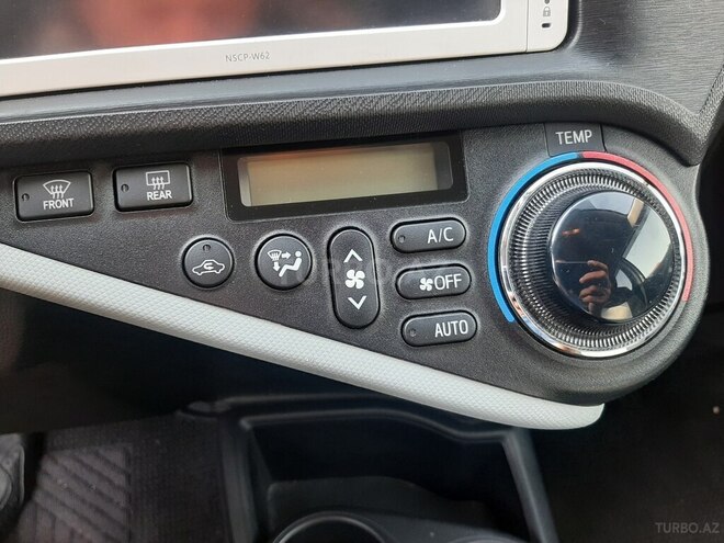 Toyota Prius C 2014, 151,000 km - 1.5 l - Bakı
