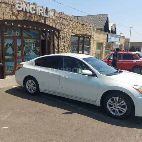 Nissan Altima 2012, 200,000 km - 2.5 л - Bakı