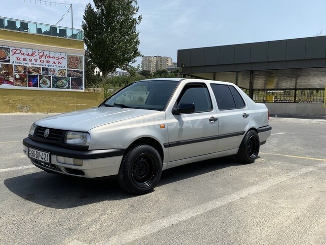 Volkswagen Golf 1994, 250,000 km - 1.8 l - Bakı