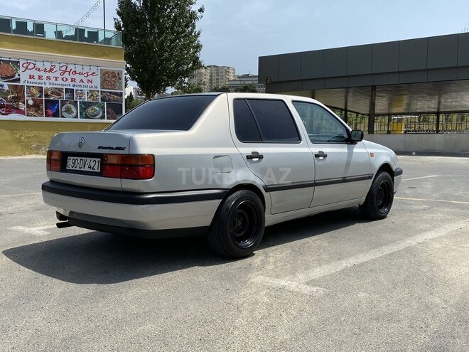Volkswagen Golf 1994, 250,000 km - 1.8 l - Bakı
