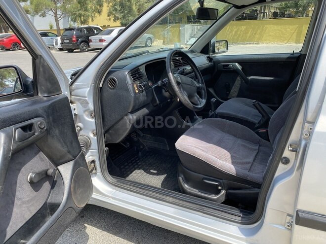 Volkswagen Golf 1994, 250,000 km - 1.8 l - Bakı