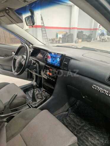Toyota Corolla 2004, 290,000 km - 1.4 l - Saatlı