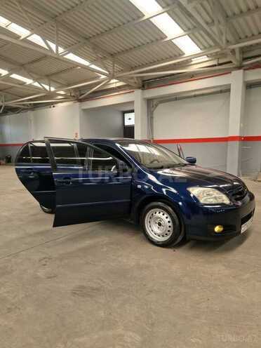 Toyota Corolla 2004, 290,000 km - 1.4 l - Saatlı