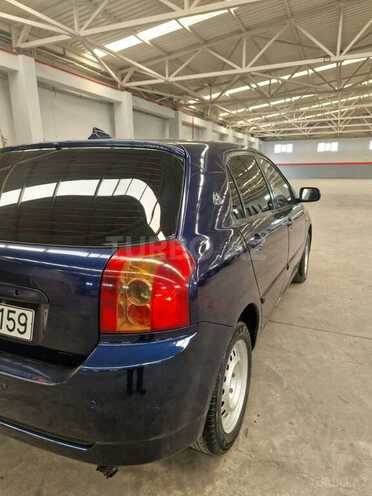 Toyota Corolla 2004, 290,000 km - 1.4 l - Saatlı