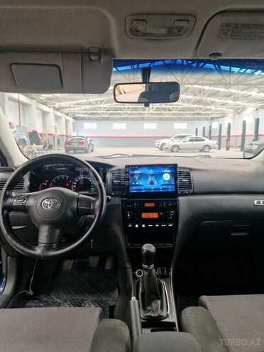 Toyota Corolla 2004, 290,000 km - 1.4 l - Saatlı