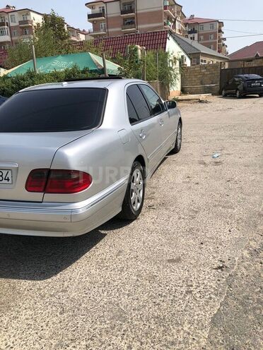 Mercedes E 270 2000, 347,000 km - 2.7 л - Bakı