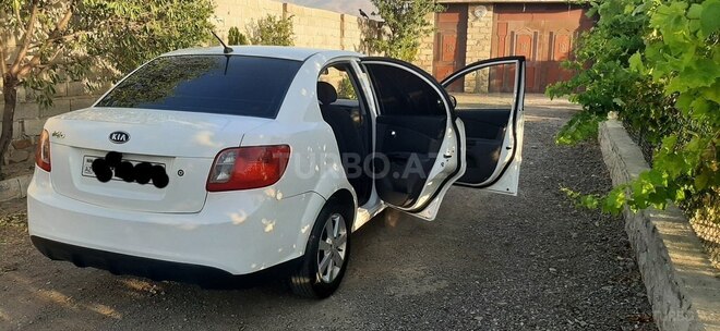 Kia Rio 2011, 301,256 km - 1.4 l - Naxçıvan