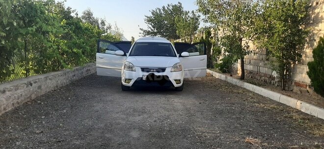 Kia Rio 2011, 301,256 km - 1.4 l - Naxçıvan