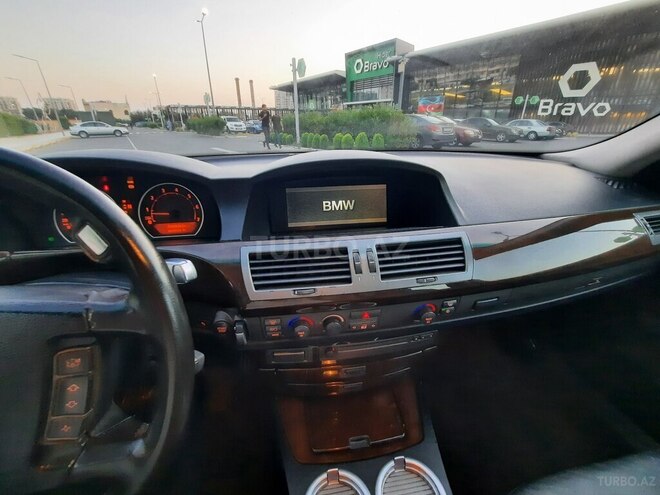BMW 745 2003, 235,000 km - 4.4 l - Bakı