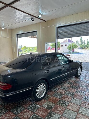 Mercedes E 200 2000, 251,000 km - 2.0 l - Beyləqan