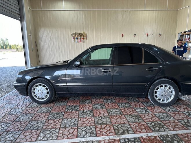 Mercedes E 200 2000, 251,000 km - 2.0 l - Beyləqan
