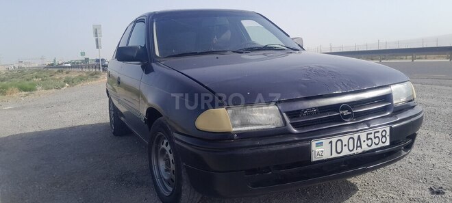 Opel Astra 1994, 285,000 km - 2.0 l - Bakı