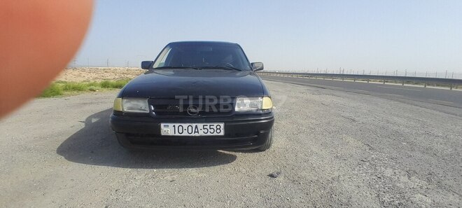 Opel Astra 1994, 285,000 km - 2.0 l - Bakı