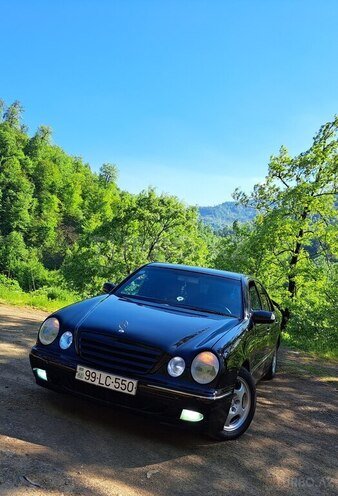 Mercedes E 240 1999, 364,109 km - 2.4 л - Lənkəran