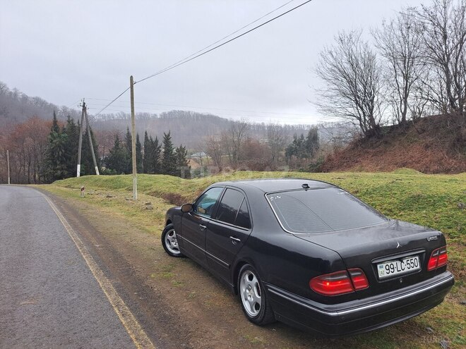 Mercedes E 240 1999, 364,109 km - 2.4 л - Lənkəran