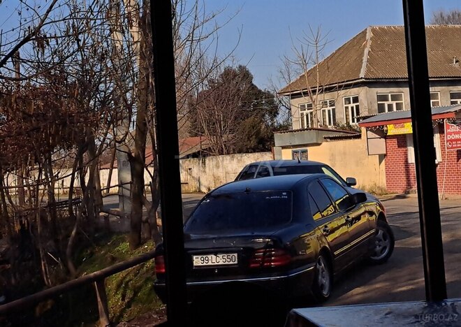 Mercedes E 240 1999, 364,109 km - 2.4 л - Lənkəran