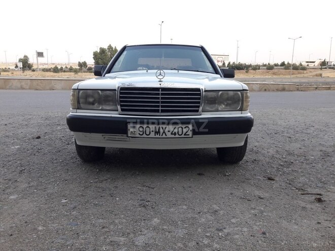 Mercedes 190 1990, 399,299 km - 2.0 l - Salyan