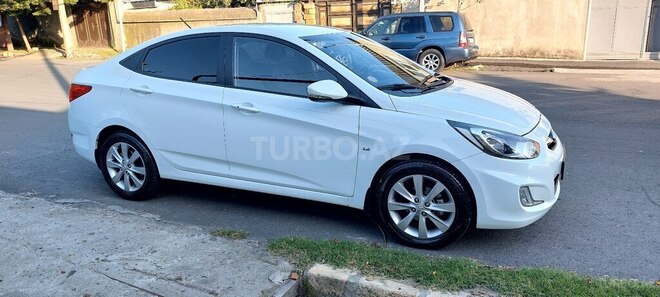 Hyundai Accent 2012, 65,030 km - 1.6 l - Zaqatala