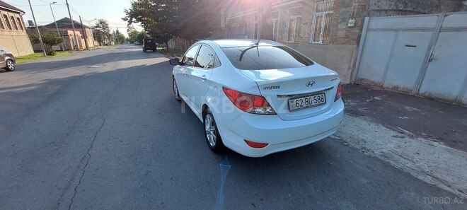 Hyundai Accent 2012, 65,030 km - 1.6 l - Zaqatala
