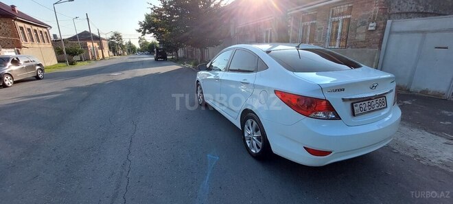 Hyundai Accent 2012, 65,030 km - 1.6 l - Zaqatala