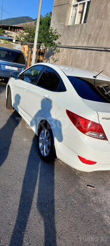 Hyundai Accent 2012, 65,030 km - 1.6 l - Zaqatala