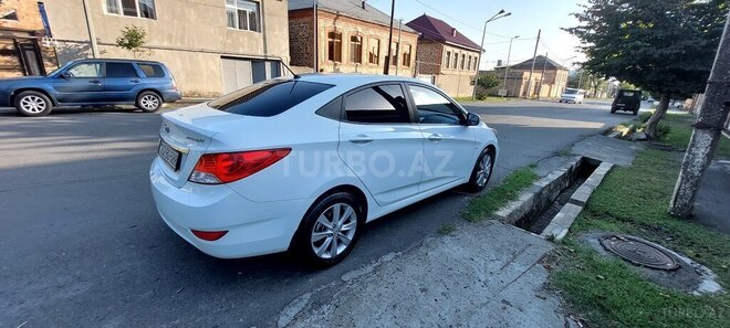 Hyundai Accent 2012, 65,030 km - 1.6 l - Zaqatala