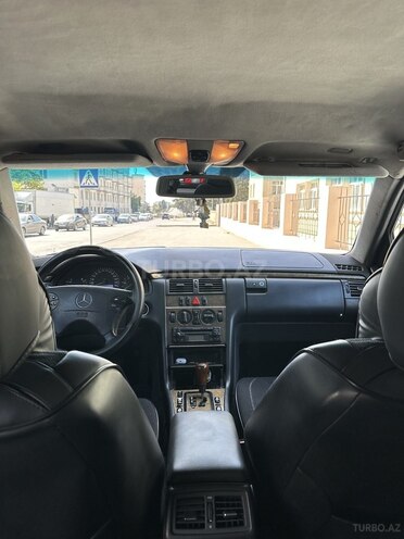 Mercedes E 220 1999, 400,000 km - 2.2 l - Bakı
