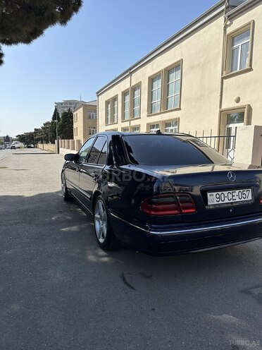 Mercedes E 220 1999, 400,000 km - 2.2 l - Bakı