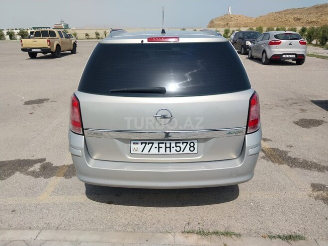 Opel Astra 2010, 178,000 km - 1.4 l - Bakı