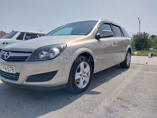 Opel Astra 2010, 178,000 km - 1.4 l - Bakı