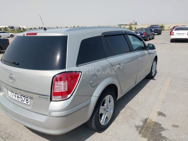 Opel Astra 2010, 178,000 km - 1.4 l - Bakı