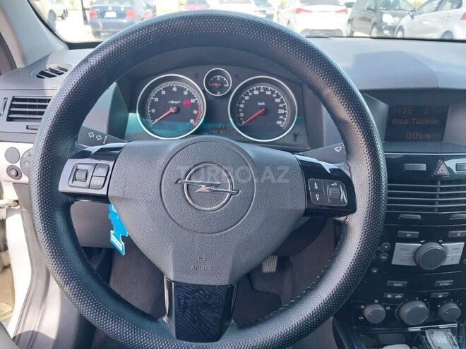 Opel Astra 2010, 178,000 km - 1.4 l - Bakı