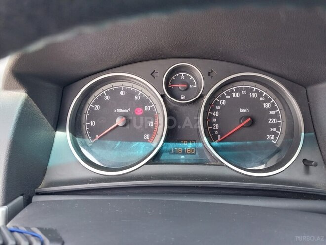 Opel Astra 2010, 178,000 km - 1.4 l - Bakı