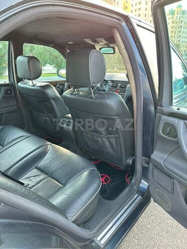 Mercedes E 200 2001, 203,000 km - 2.0 l - Sumqayıt