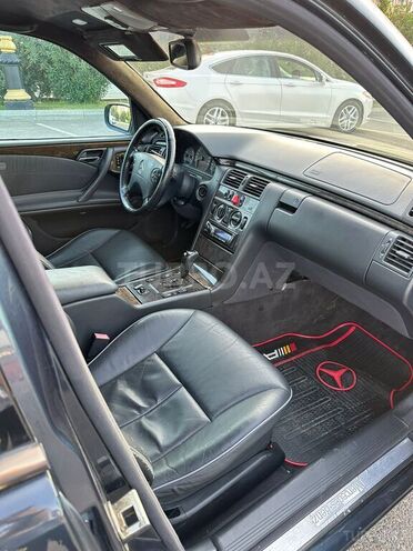 Mercedes E 200 2001, 203,000 km - 2.0 l - Sumqayıt
