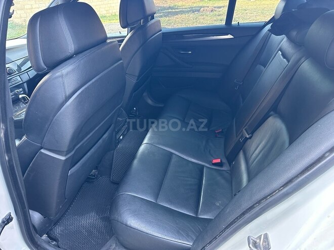 BMW 523 2010, 209,300 km - 3.0 l - Tovuz