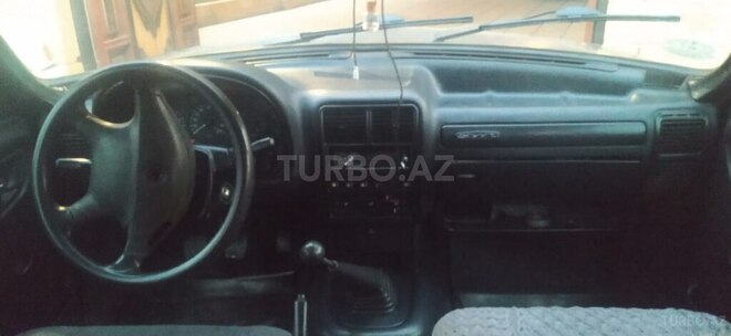 GAZ 31105 2005, 325,000 km - 2.3 л - Salyan